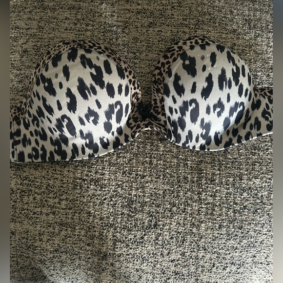 34B Victoria’s Secret miraculous push up bra lingerie no straps - Picture 3 of 3